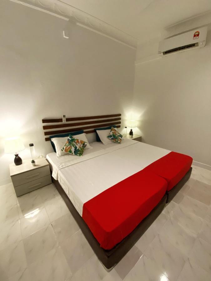 Отель Ocean Breeze Maldives Тулусду Экстерьер фото