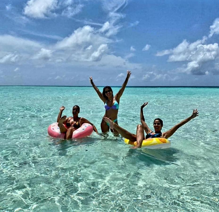 Отель Ocean Breeze Maldives Тулусду Экстерьер фото